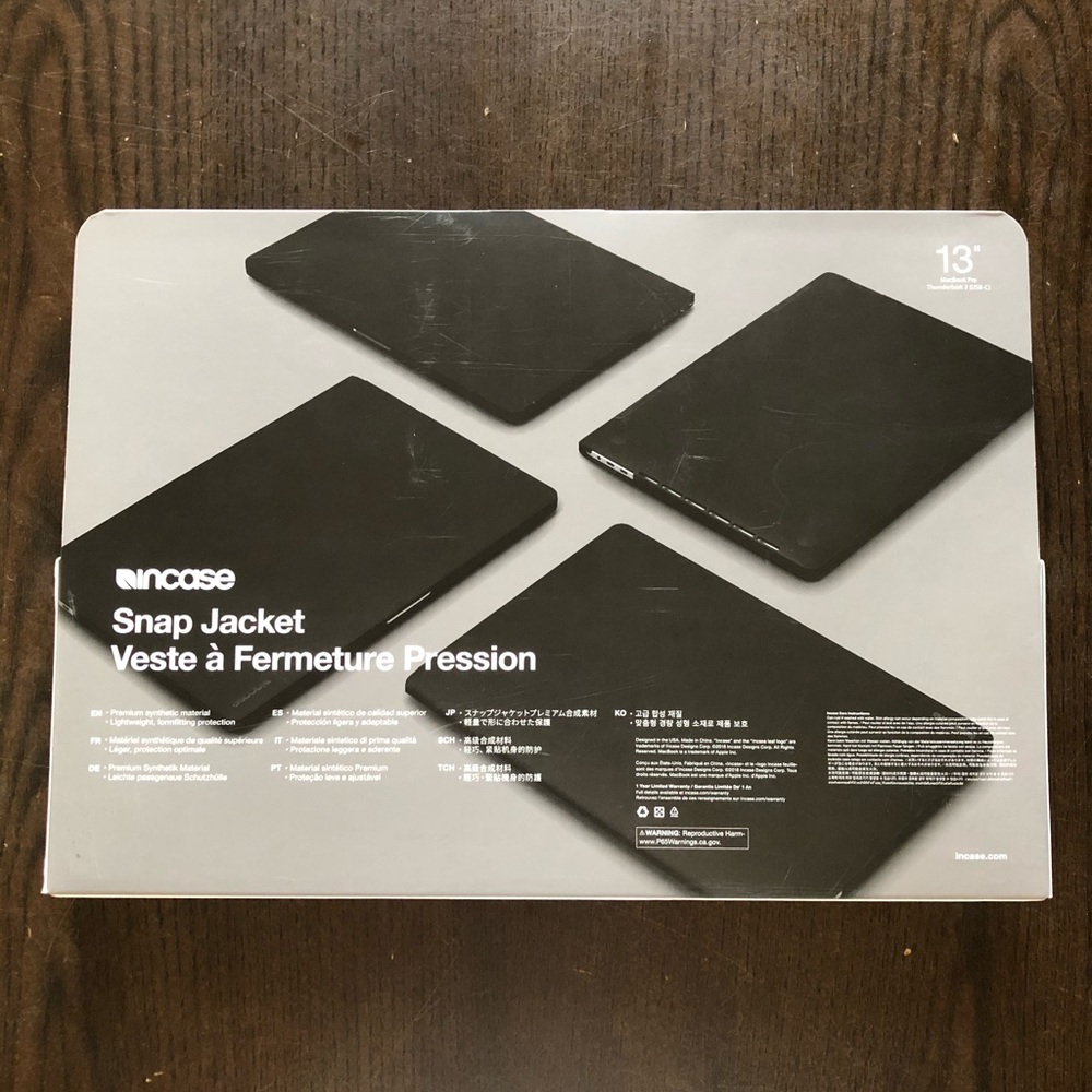 Incase Snap Jacket 13” MacBook Pro - Picture 2 of 3